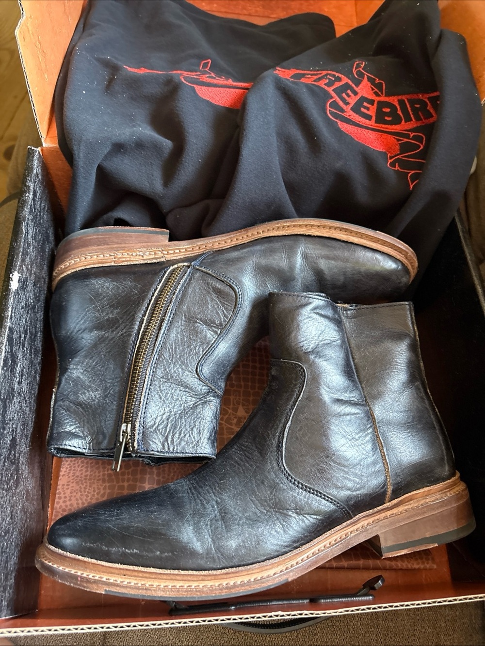 FREEBIRD DOUGLAS Men’s Chelsea Boot Size 9 Dark Navy